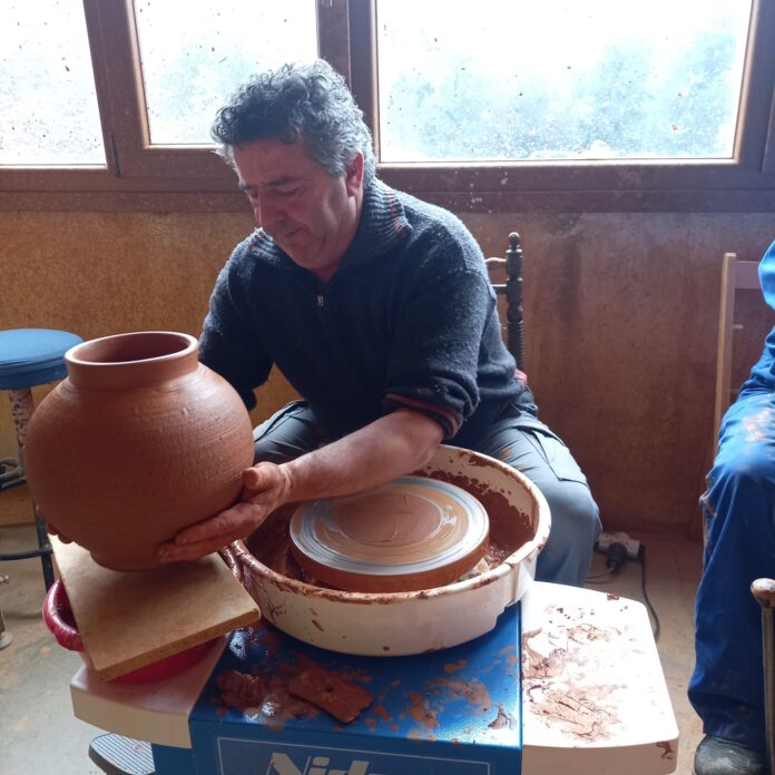 JUAN CARLOS MARTiN ALFARERO FRESNO CANTESPINO PREMIO NACIONAL CERaMICA 5 696×696