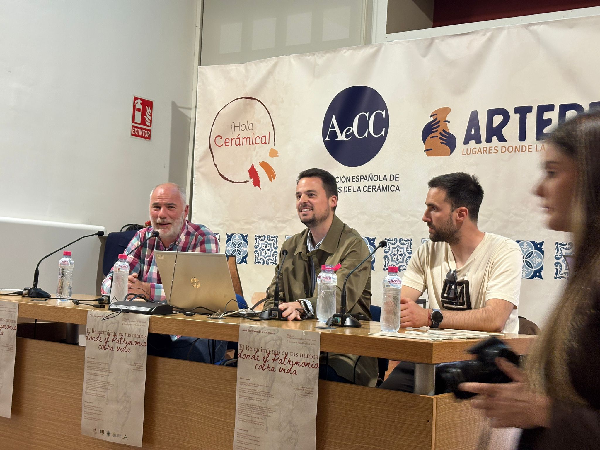 La AeCC Arranca En Úbeda Las Jornadas Técnicas De La Red Nacional De Escuelas De La Cerámica Con Una Ruta Por Talleres Artesanos
