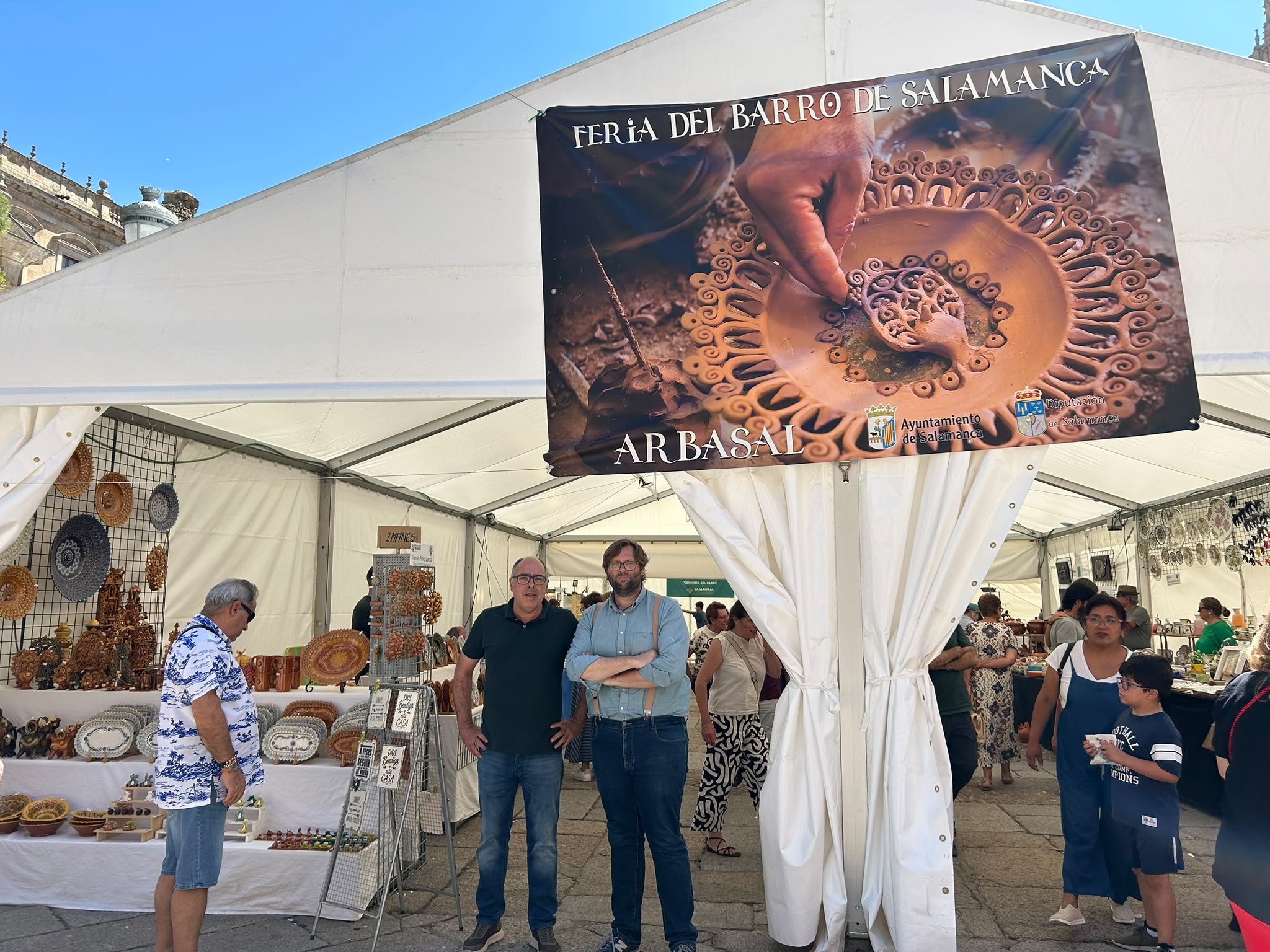 La AeCC Visita La Feria Del Barro De Salamanca Y Se Reúne Con Alfareros Y Ceramistas De La Red